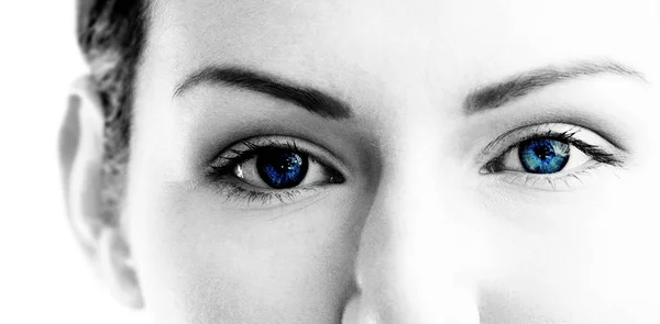 depositphotos_147335283-stock-photo-female-blue-bright-eyes.jpg